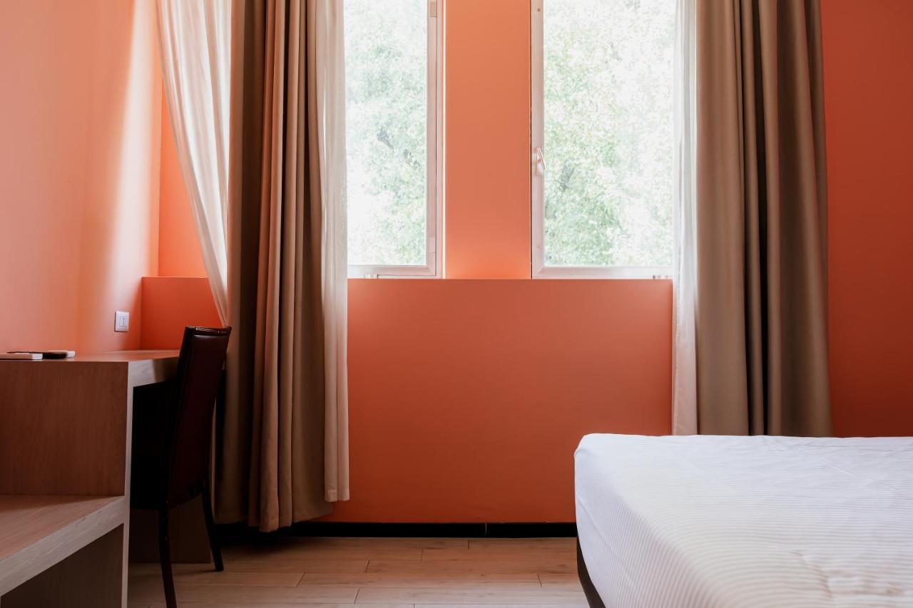 Queen Hotel 塞斯托-聖喬凡尼 外观 照片